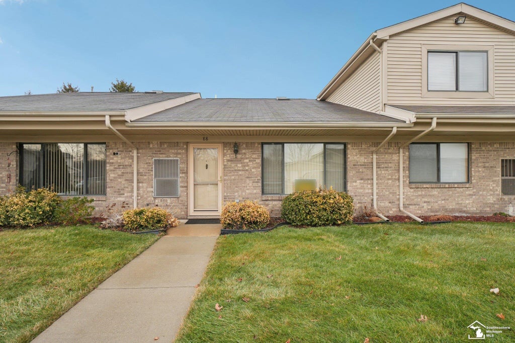 16064 Holz Dr, Southgate city