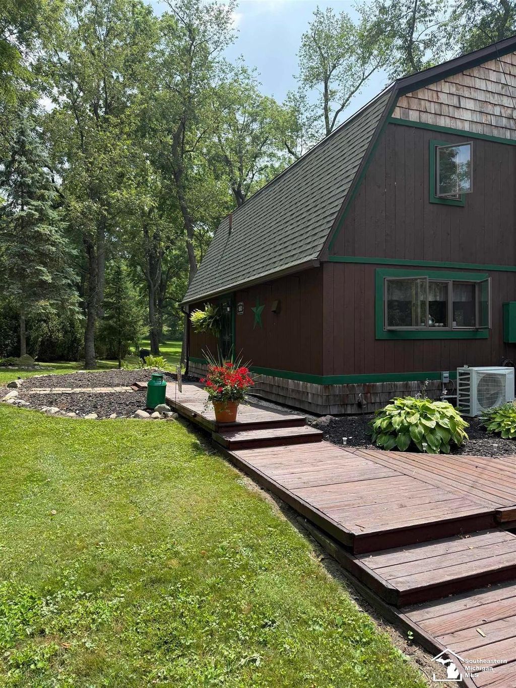 1193 Sand Lake Hwy, Cambridge township