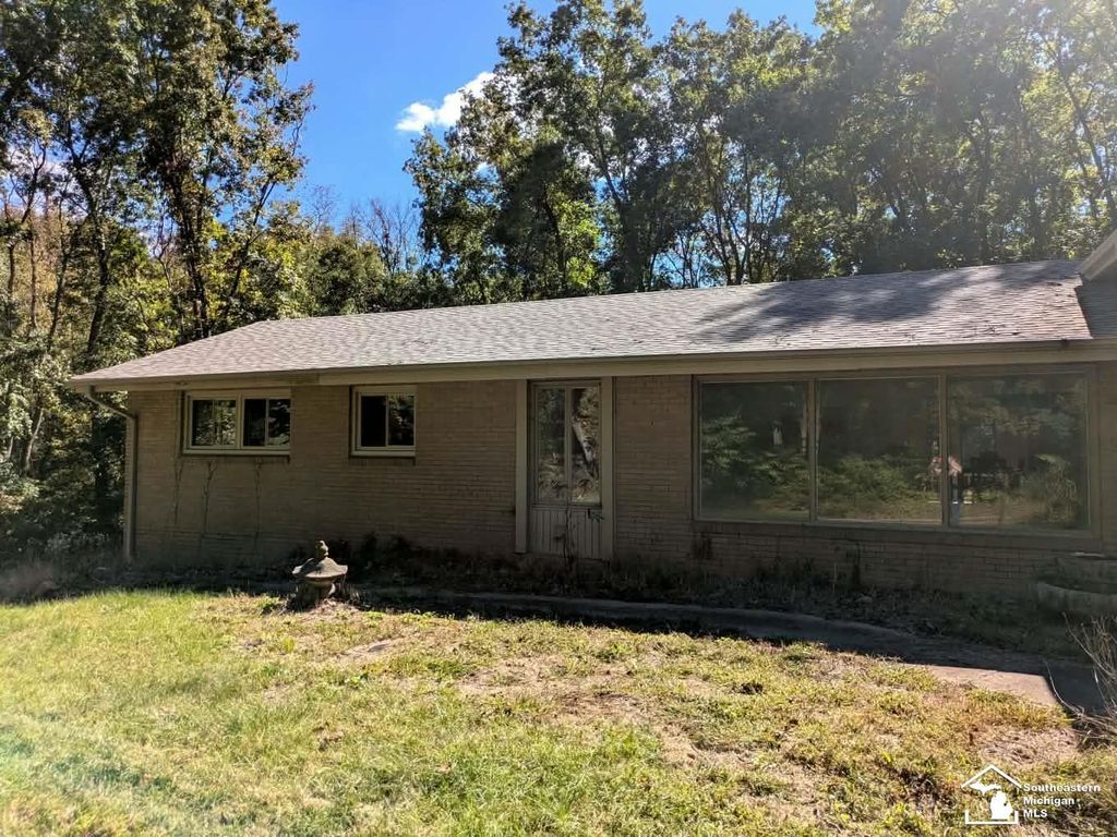 1795 Richards Rd, Clarklake