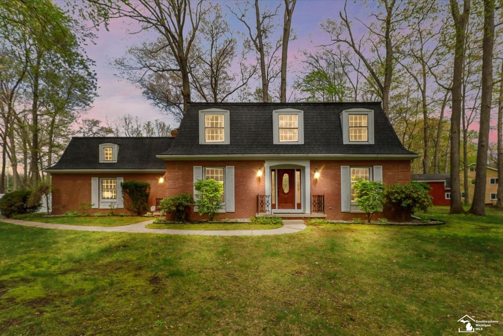 1950 Brookwood Ln, Bedford township
