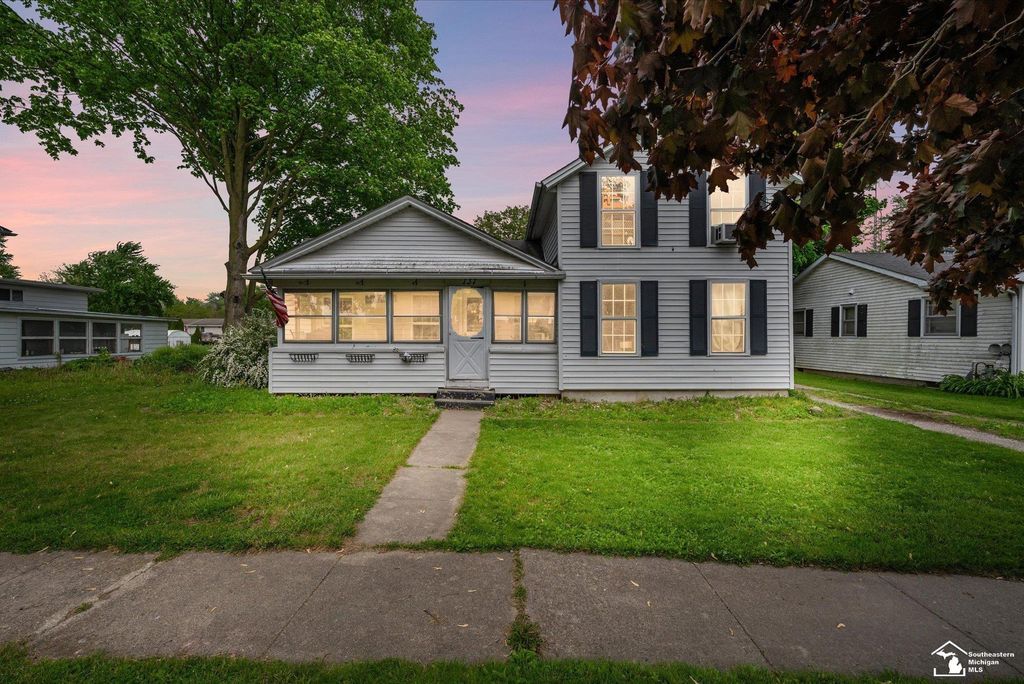 137 Raisin St, Deerfield village