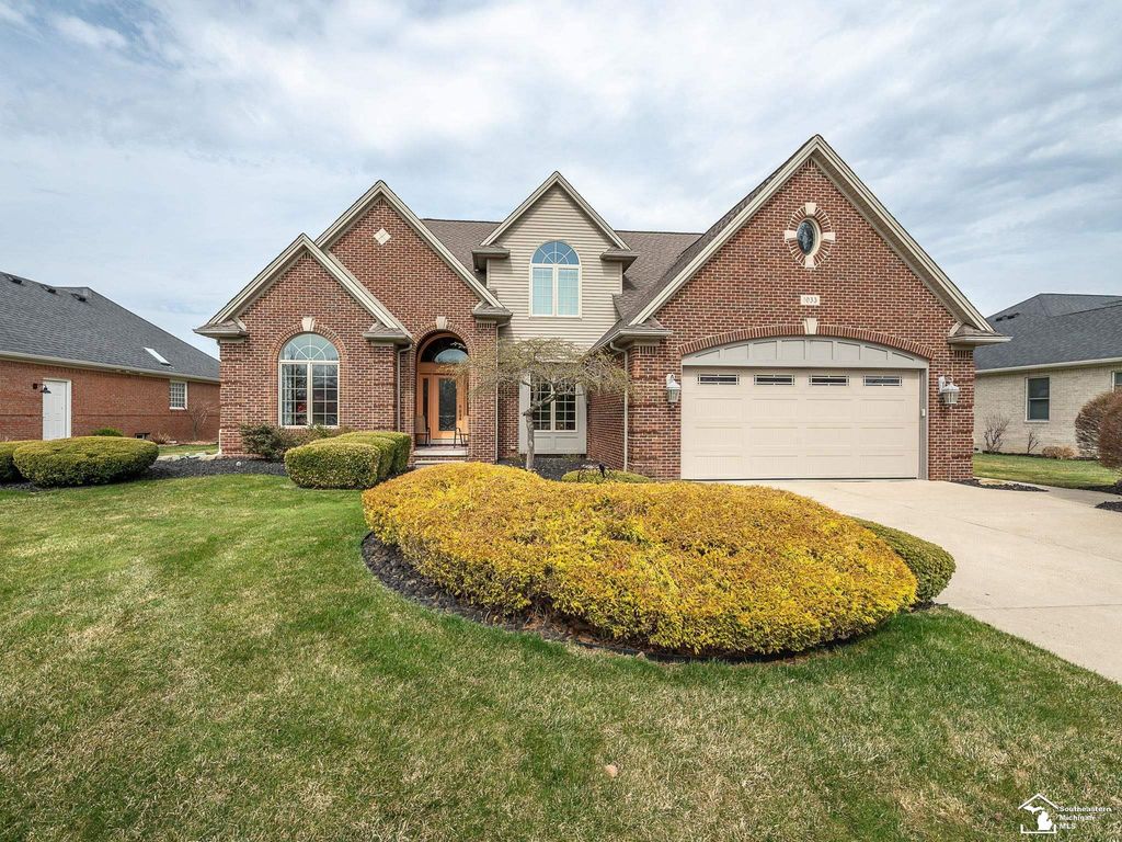 1033 Saint James Park Ave, Monroe charter township