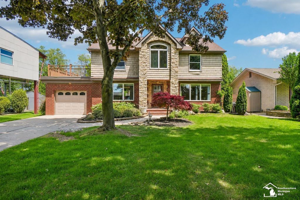 28395 Swan Island Dr, Grosse Ile township