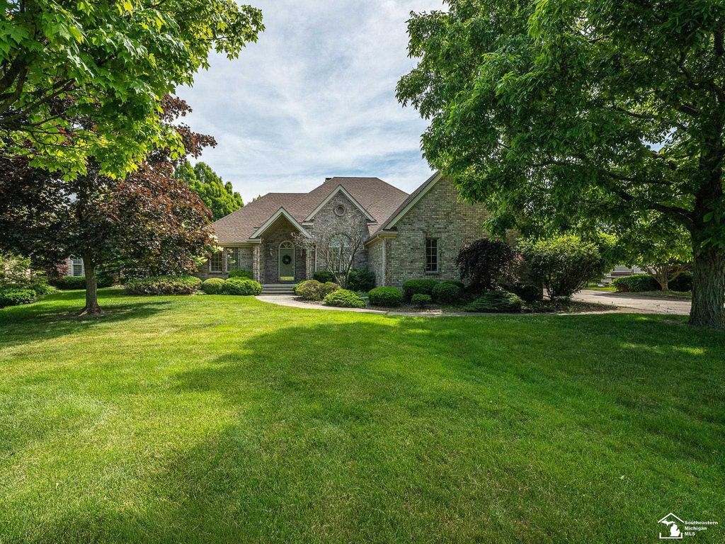 5572 Raven Parkway Dr, Monroe charter township