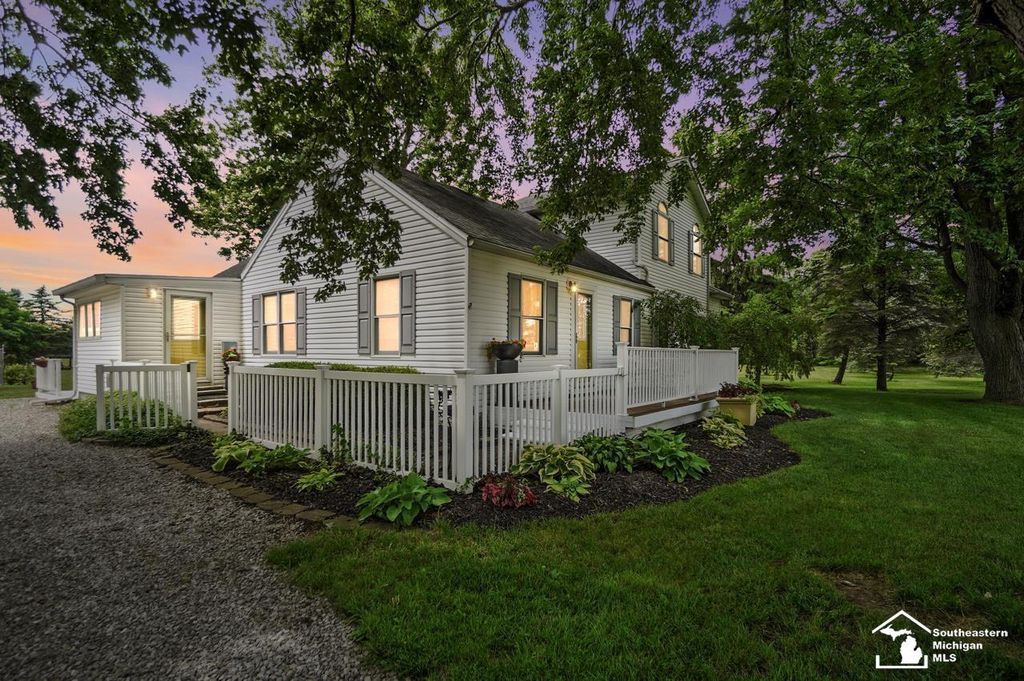 13378 South County Line Hwy, Riga township