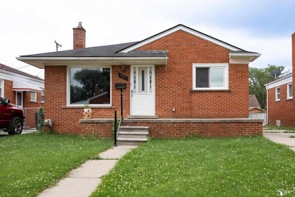 735 Detroit Ave, Lincoln Park city