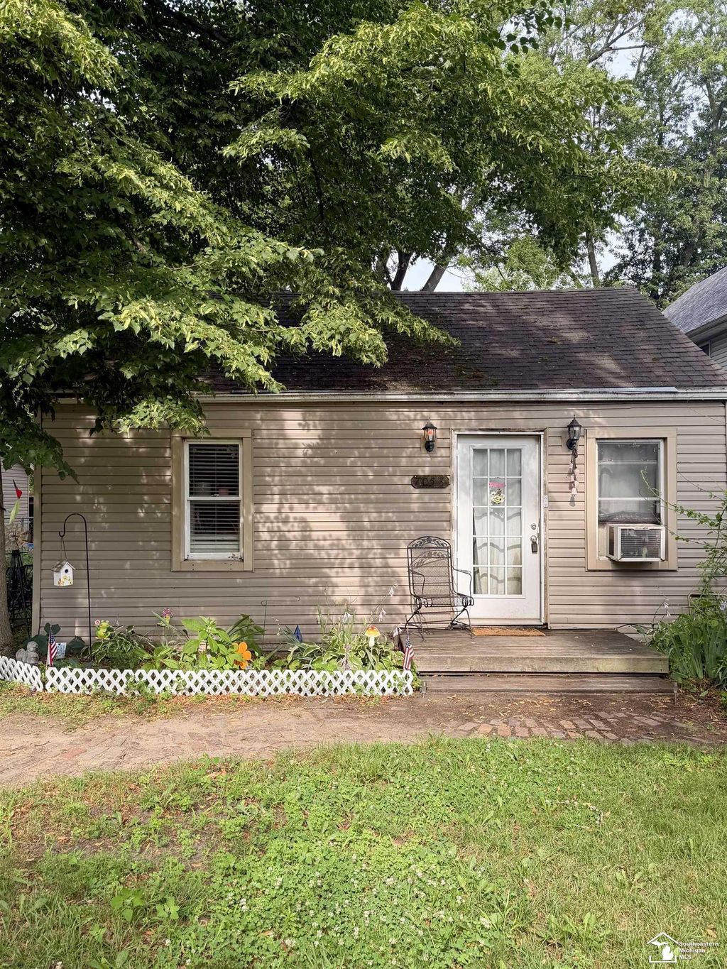 7053 Dunbar Ave, Bedford township