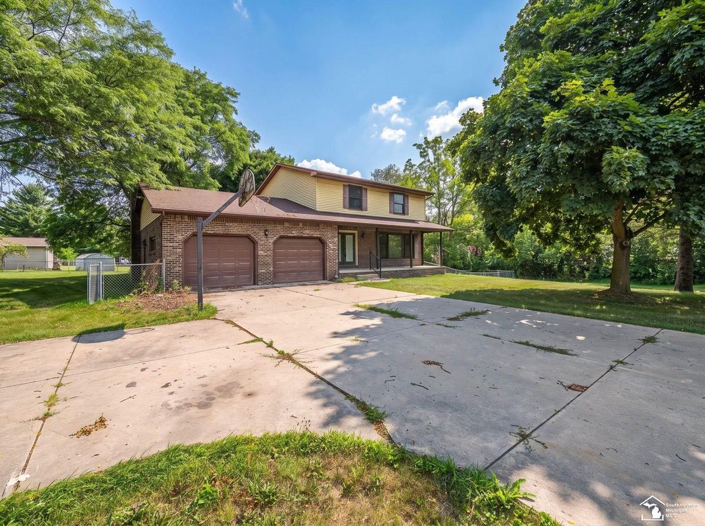 1902 S Raisinville Rd, Raisinville township