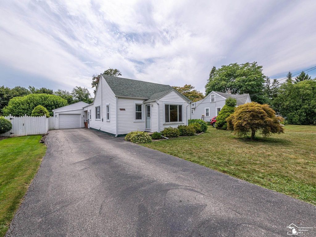 6243 Dallas Rd, Monroe charter township