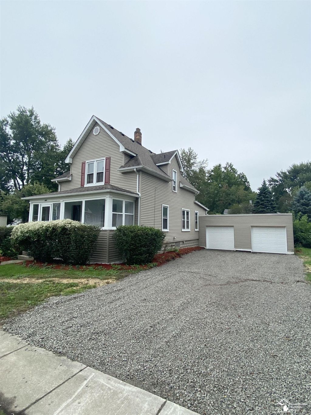 611 Monroe St, Ash township