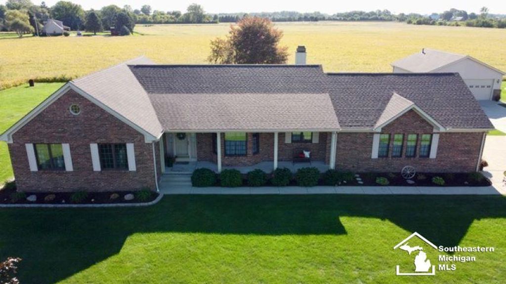 8940 S Dixie Hwy, Erie township