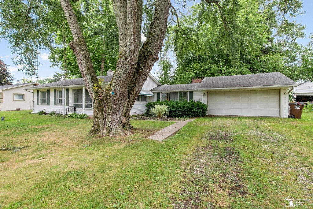 1363 W Temperance Rd, Bedford township