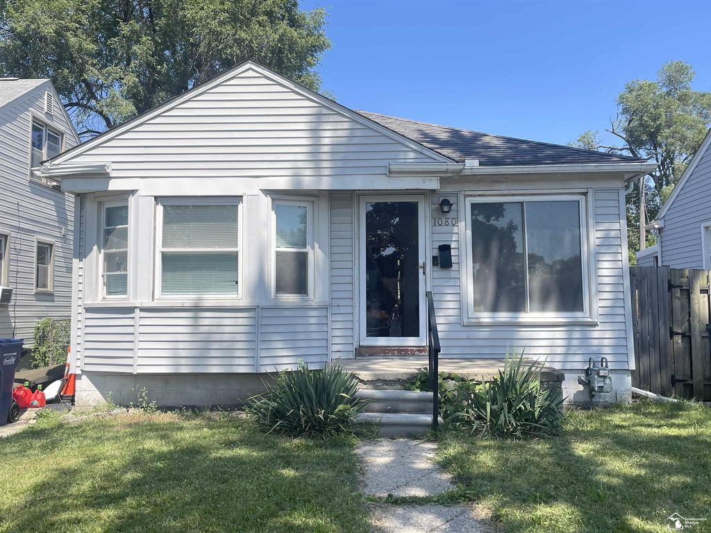 1080 Cloverlawn Blvd, Lincoln Park city