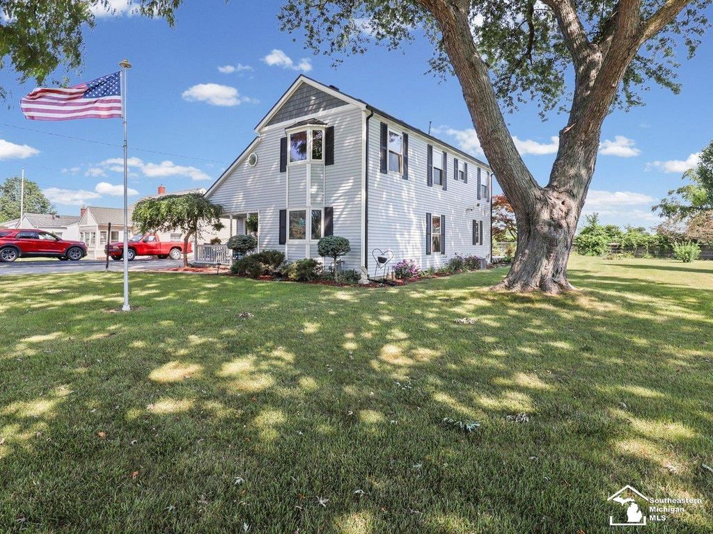 978 Streetman St, Erie township