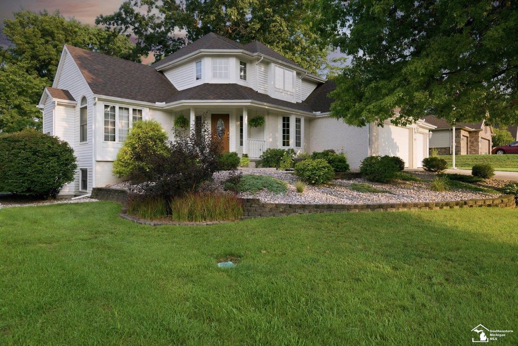 9085 Legacy Ct, Bedford township