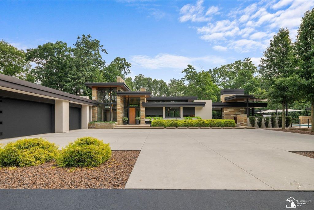 4220 Renshaw Run, Bedford township