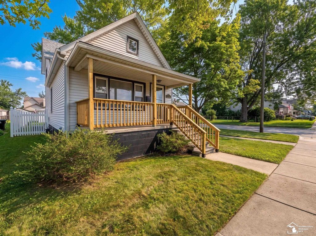 1202 Maple St, Wyandotte city