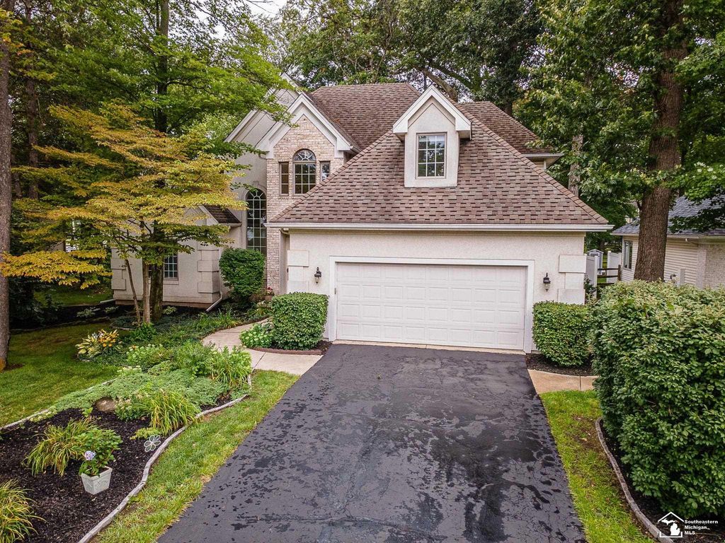 3530 Deepwood Dr, Bedford township