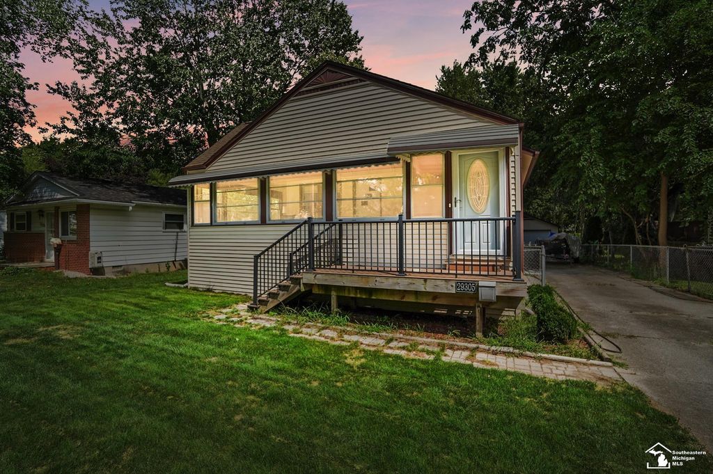 29305 Van Riper St, Flat Rock city