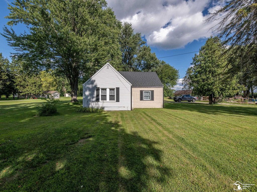 12676 Wabash Rd, Milan township