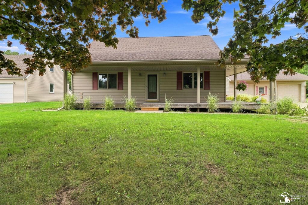 2242 Carleton West Rd, Ash township