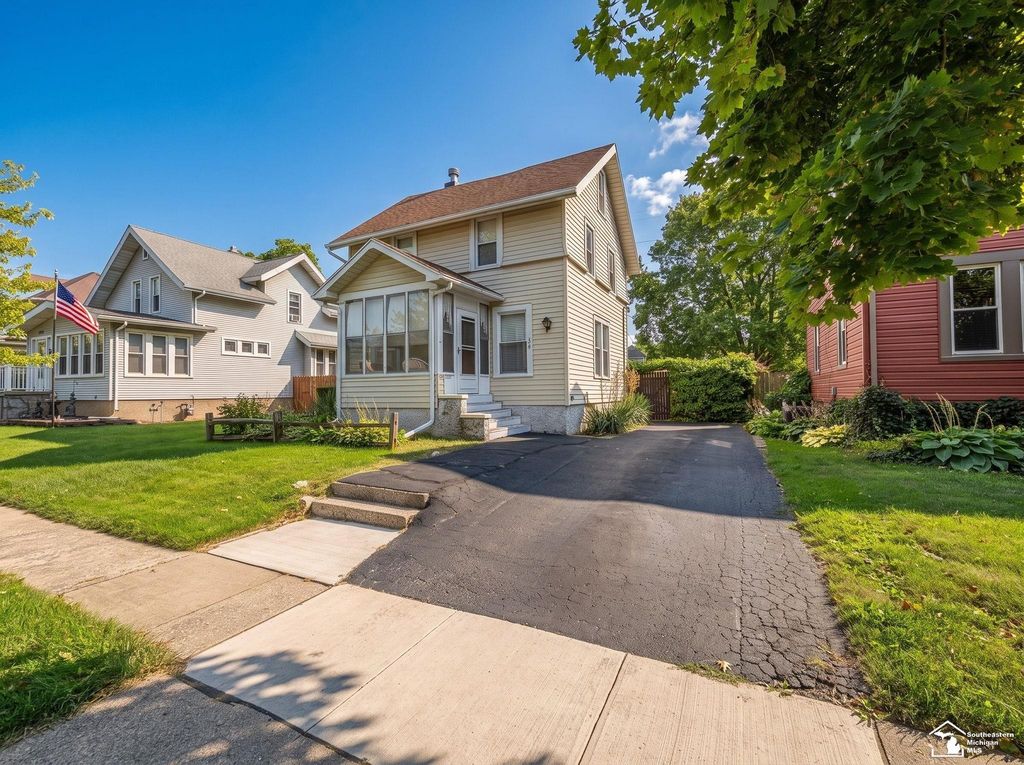124 Arbor Ave, Monroe city