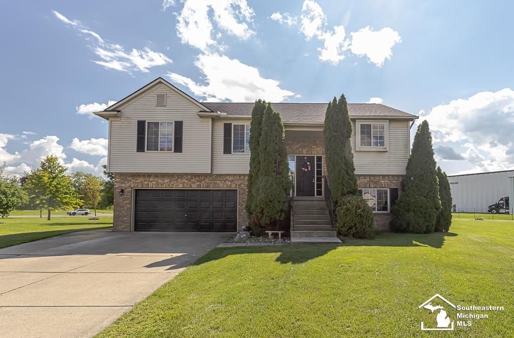 155 Caribou Run Rd, Dundee village