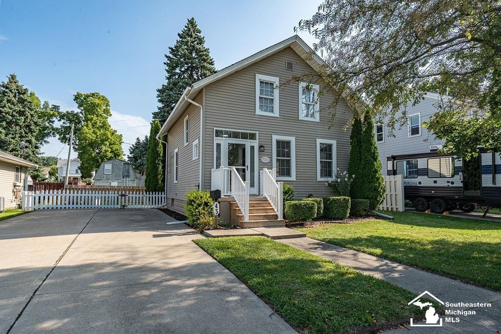 43 E Willow St, Monroe city