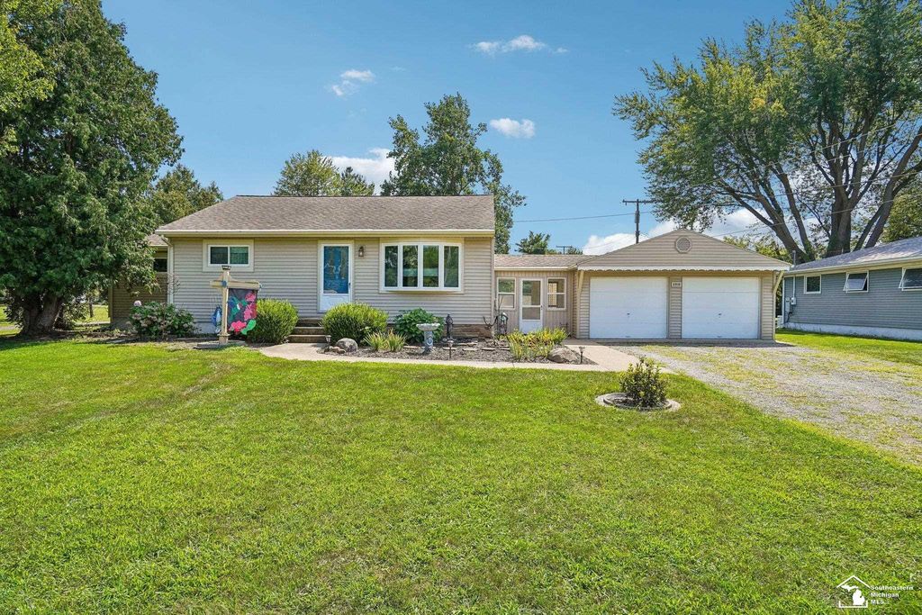 2915 Toben Rd, Frenchtown township