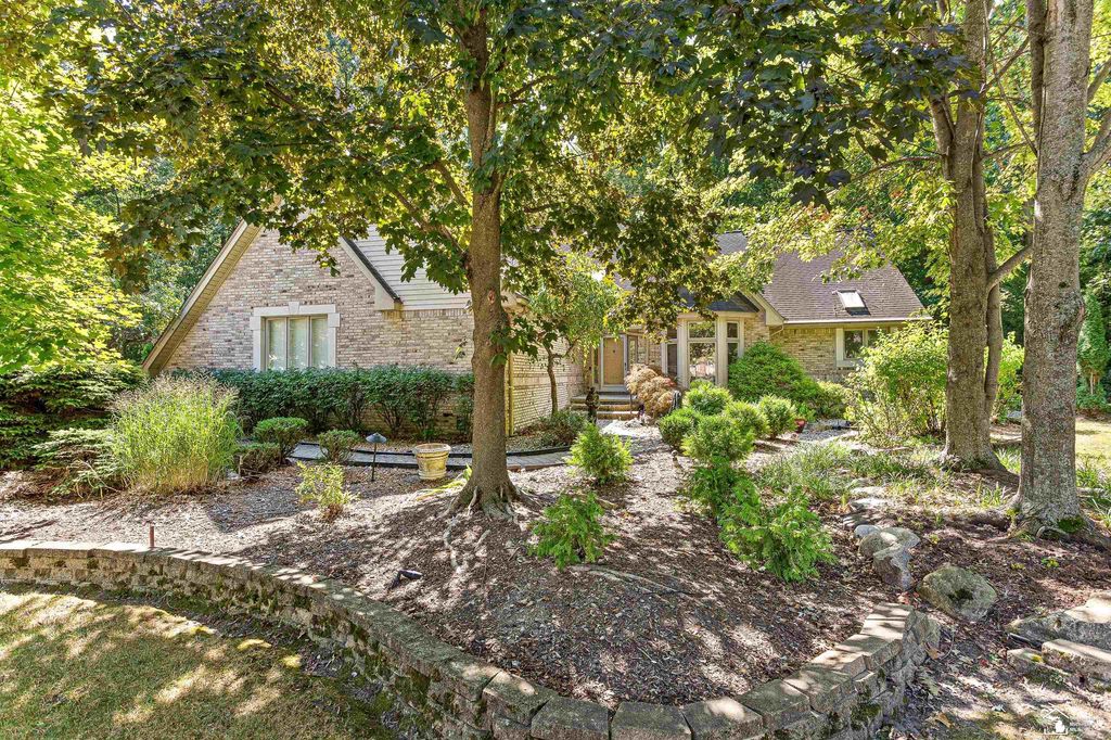 2534 Farmdale Dr, Sterling Heights city
