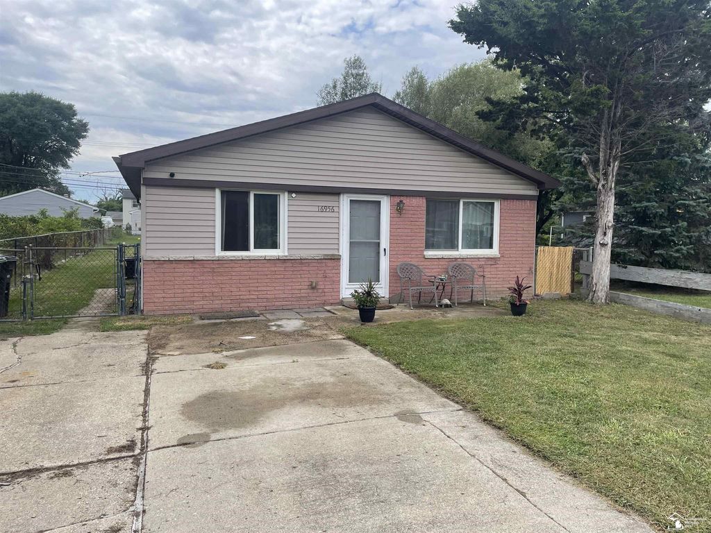 16956 Jackson St, Taylor city