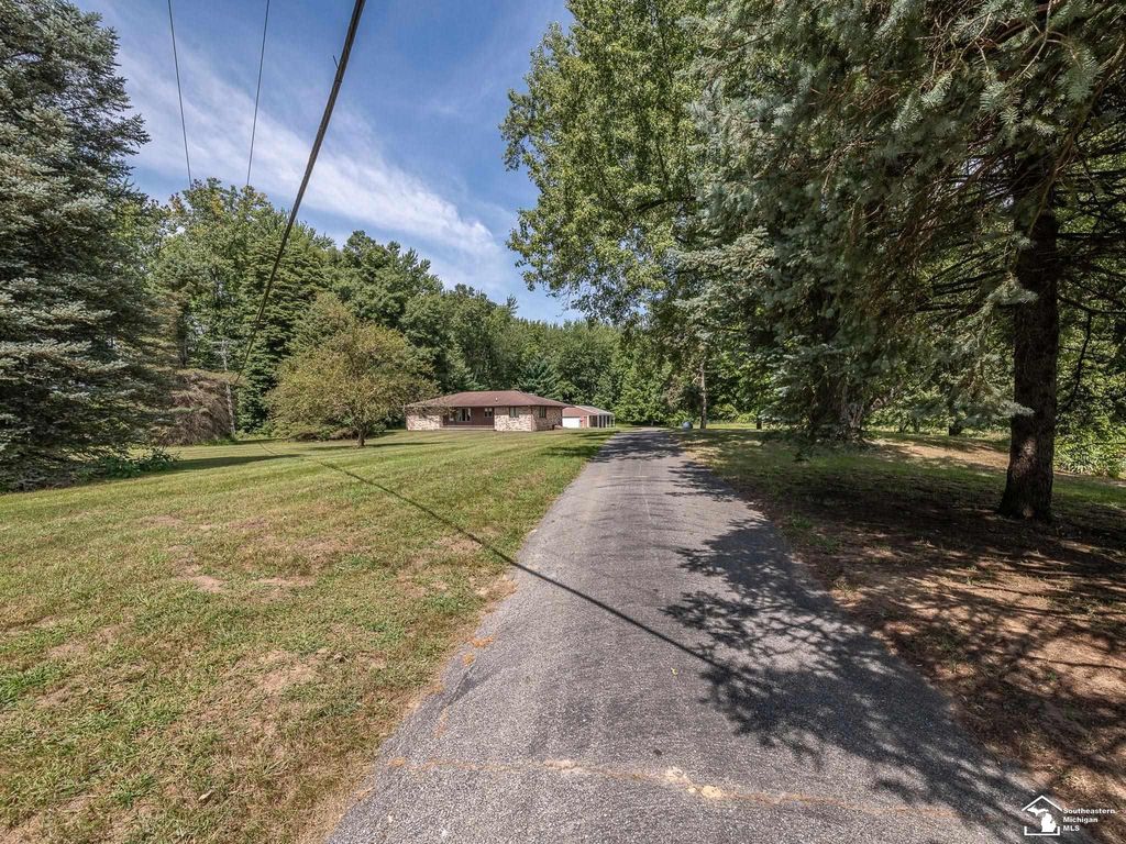 13300 Ida West Rd, Dundee township