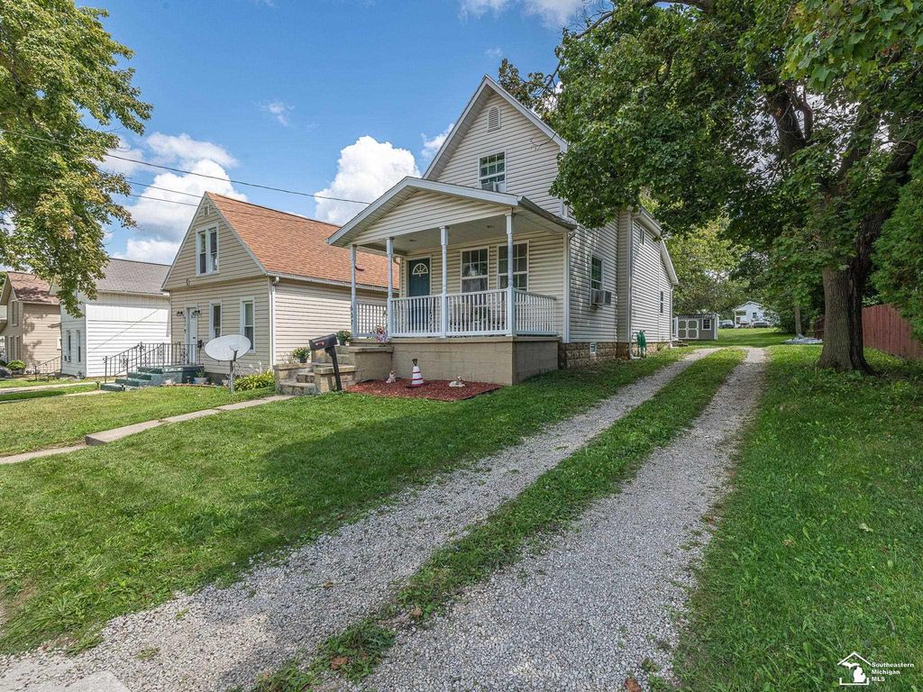 637 S Winter St, Adrian city
