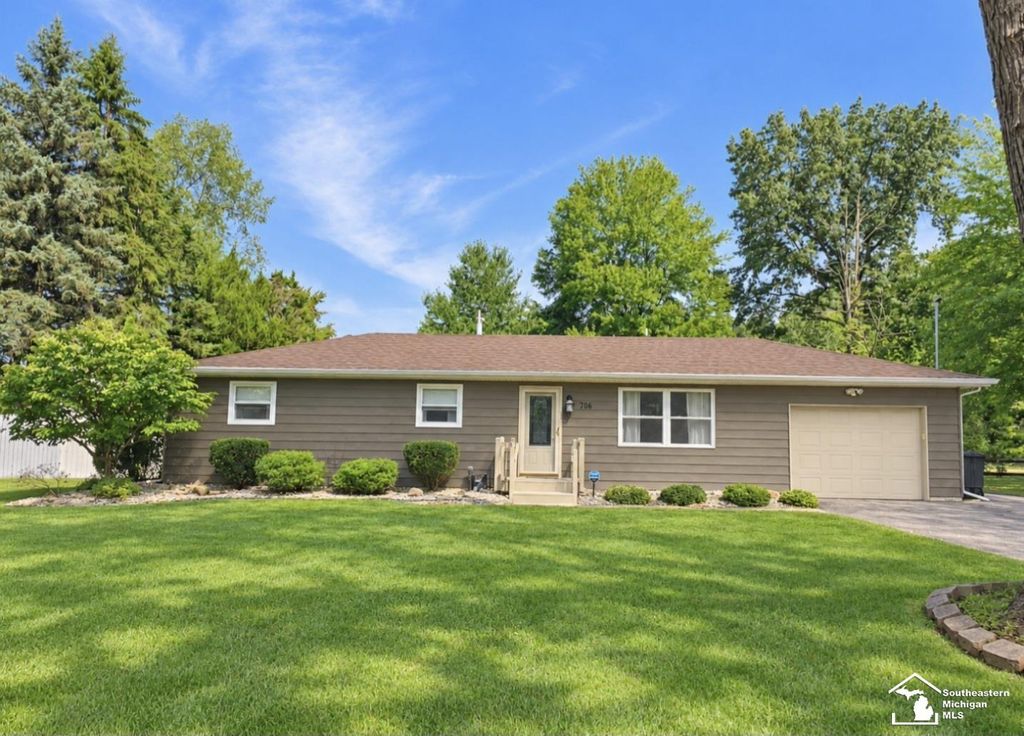796 Dempster St, Bedford township