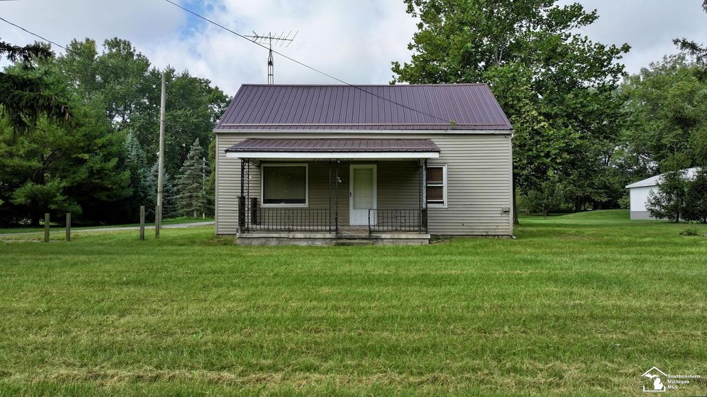 9457 Perry Ave, Erie
