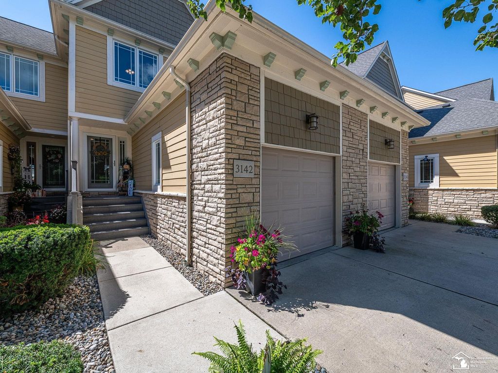 3142 Charm Harbor Dr, Monroe