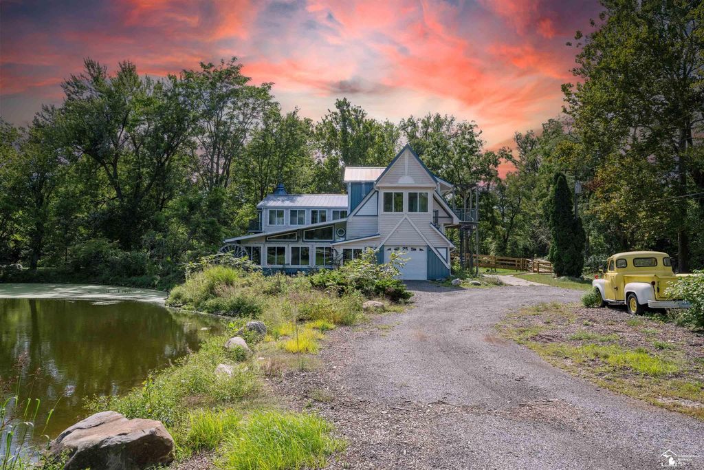 7977 N Custer Rd, Monroe