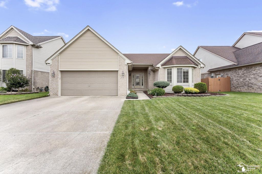 24587 Brentwood Dr, Brownstown