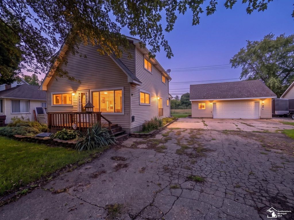 3223 Cloverdale St, Monroe