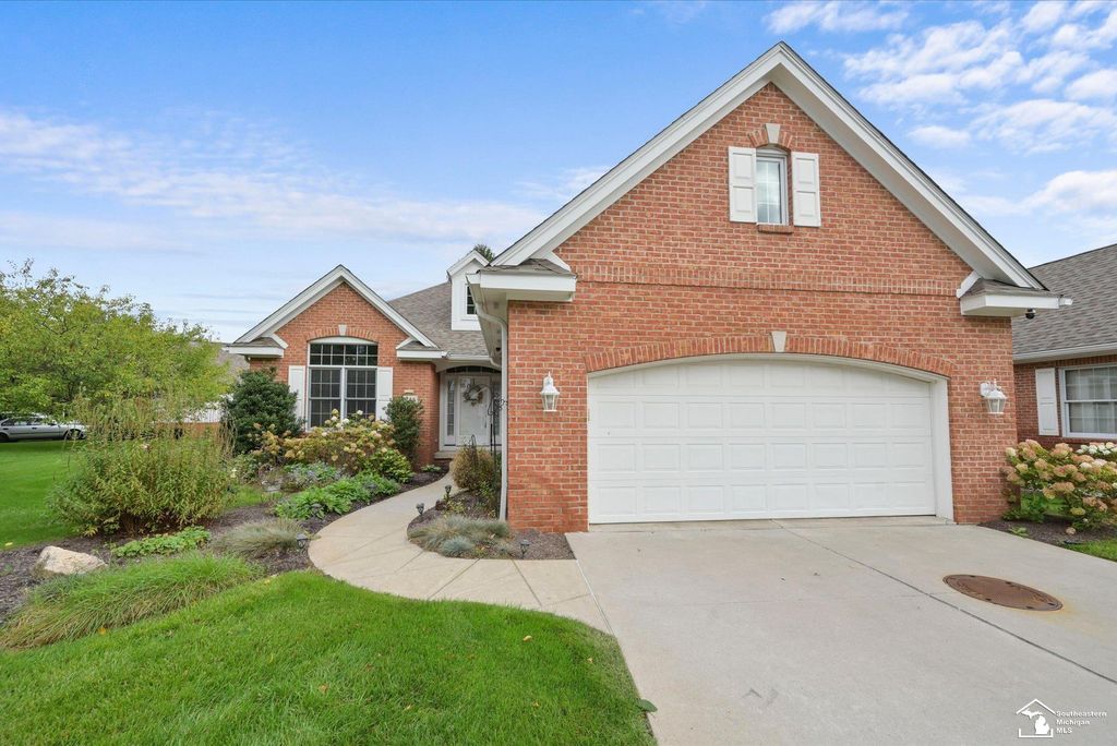 3248 Ravine Hollow Ct, Lambertville