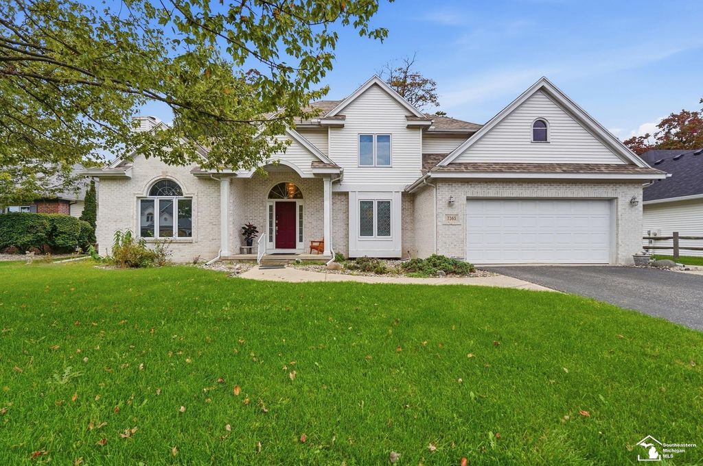 7365 Hidden Valley Dr, Lambertville