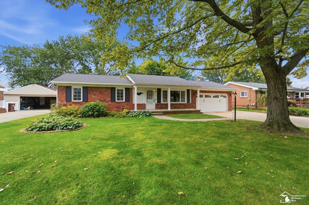 15592 Eastwood St, Monroe