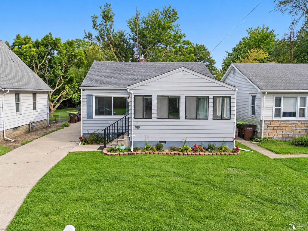 918 Harbor Ave, Monroe