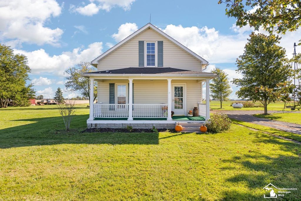 12291 Thompson Hwy, Blissfield