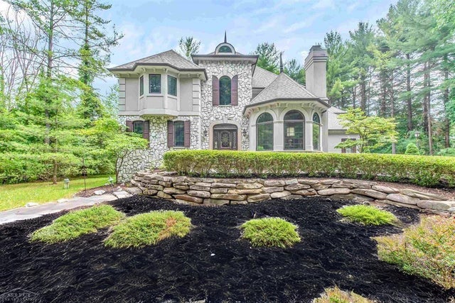 7949 Bridge Valley Dr, Village of Clarkston city