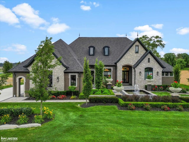 5769 Cotswold Dr, Washington township