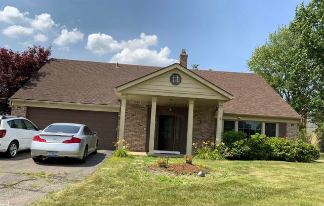 8693 Hedgeway Dr, Shelby charter township