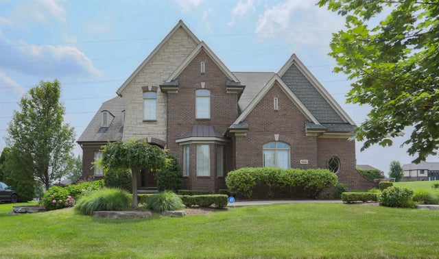 8844 Ridge Dr, Washington township