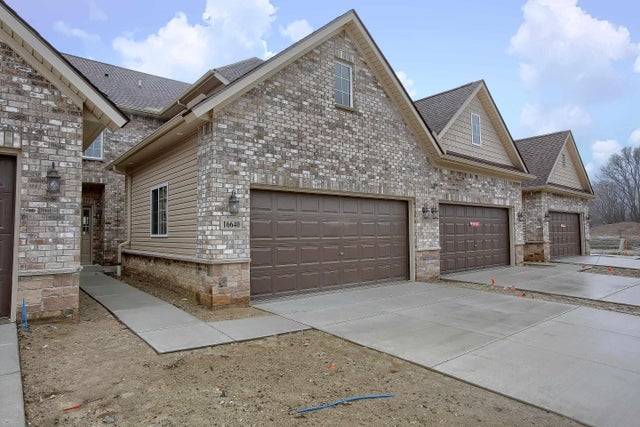 16520 Savor Ln, Clinton charter township