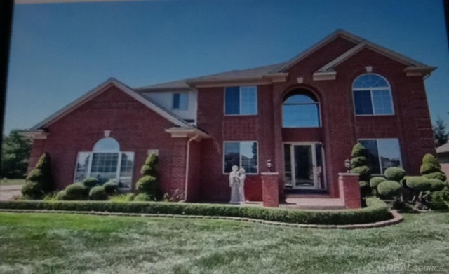 51381 Mauro Ln, Macomb township